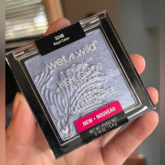 GREAT VALUE 5 piece Makeup Bundle! - Picture 6 of 7